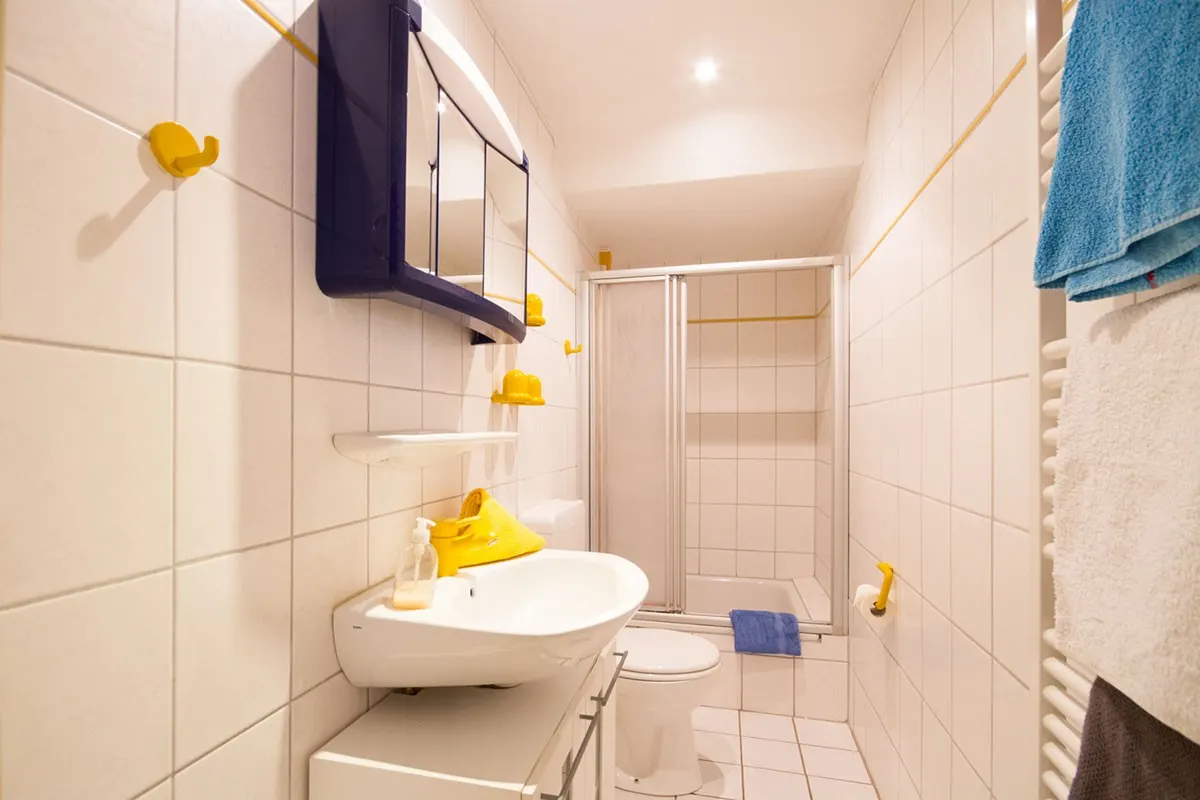 Strandläufer – Badezimmer der Wohnung.
